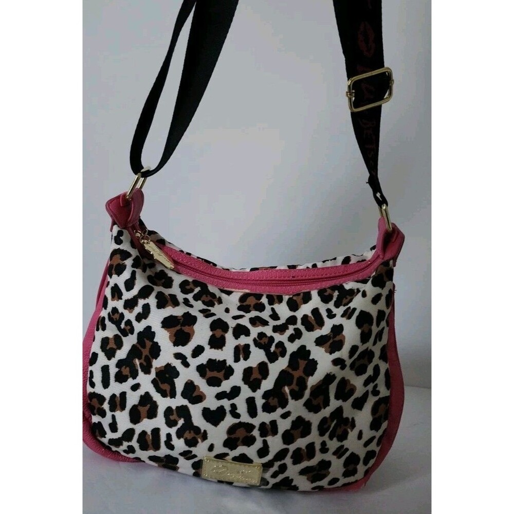 BETSEY JOHNSON BETSEYVILLE Women’s Cheetah Leopard Print Pink Messenger Bag